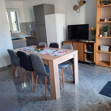 Ema Apartamento Brela Exterior foto
