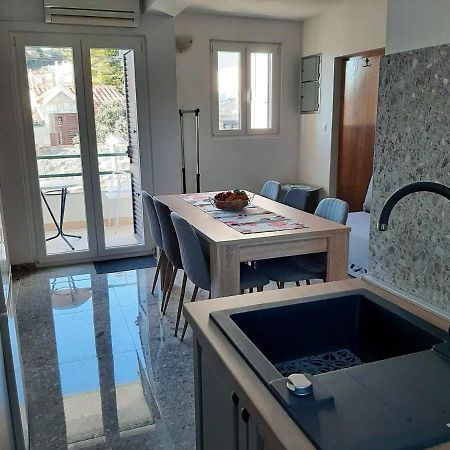Ema Apartamento Brela Exterior foto